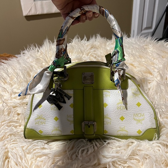 Authentic M C M boston bag - Picture 8 of 13